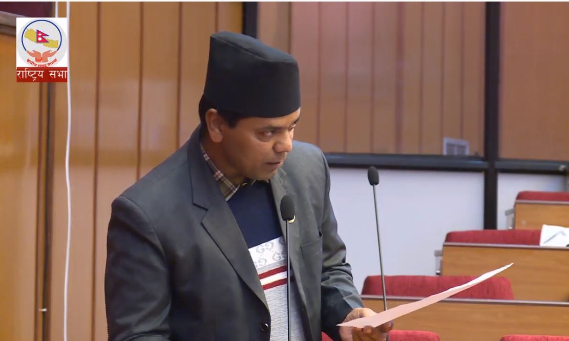 सांसद पन्थको ओलीलाई सुझाव : गेस पेपर पढेर भएन अब संविधान पढ्नुुस्